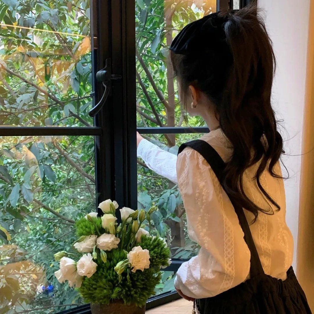 画里真真